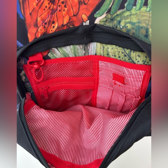 Herschel Backpack NWT Black Floral Print Laptop Book Bag Travel School MSRP $95 - Picture 4 of 7